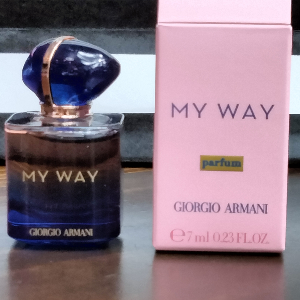 Giorgio Armani My Way Perfume - Picture 2 of 2